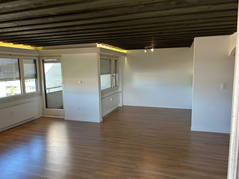 Charmante 4-Zimmer-Dachwohnung in Wil SG (10)