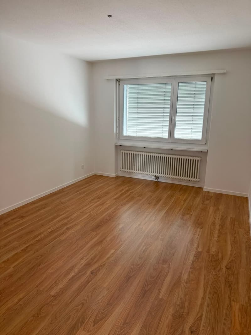 Helle 3-Zimmer-Wohnung an ruhiger Lage in Embrach (3)