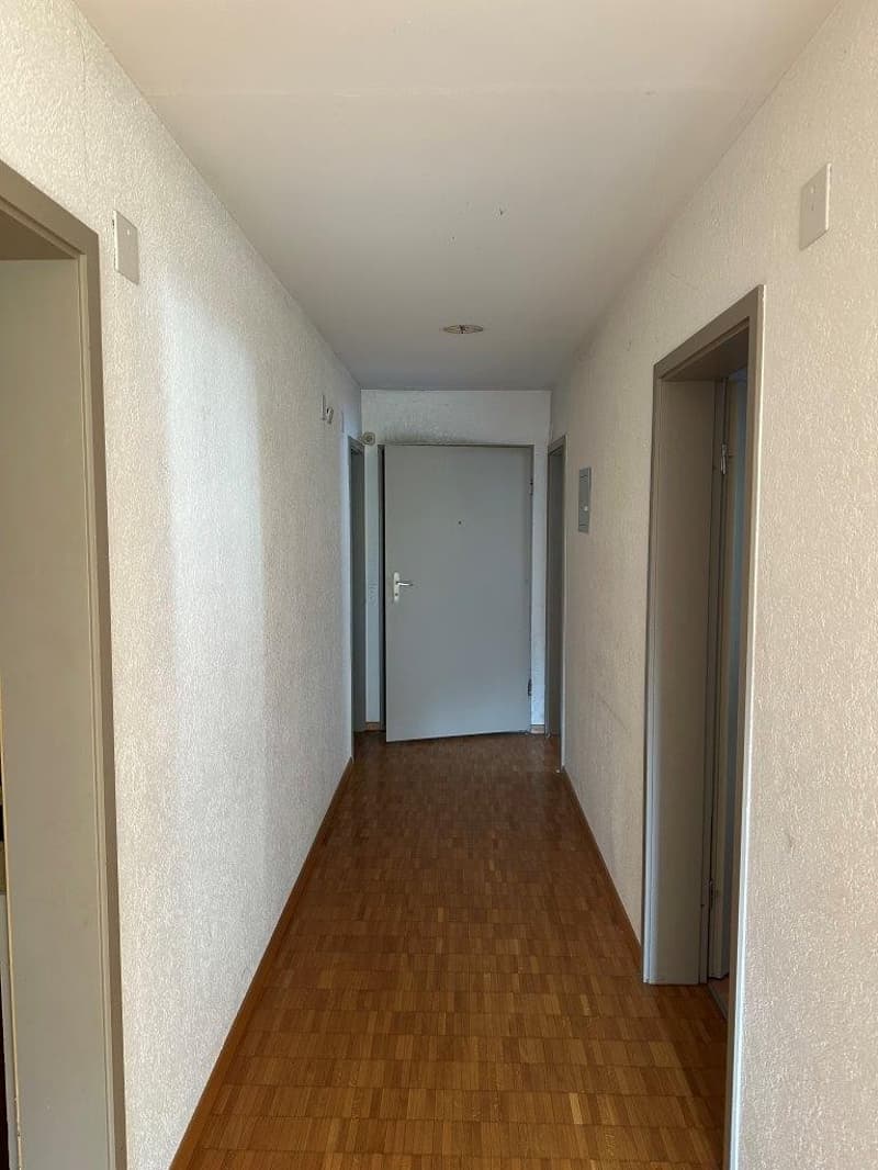 Charmante 3.5-Zimmer-Dachwohnung mit Parkplatz in St. Gallen (2)