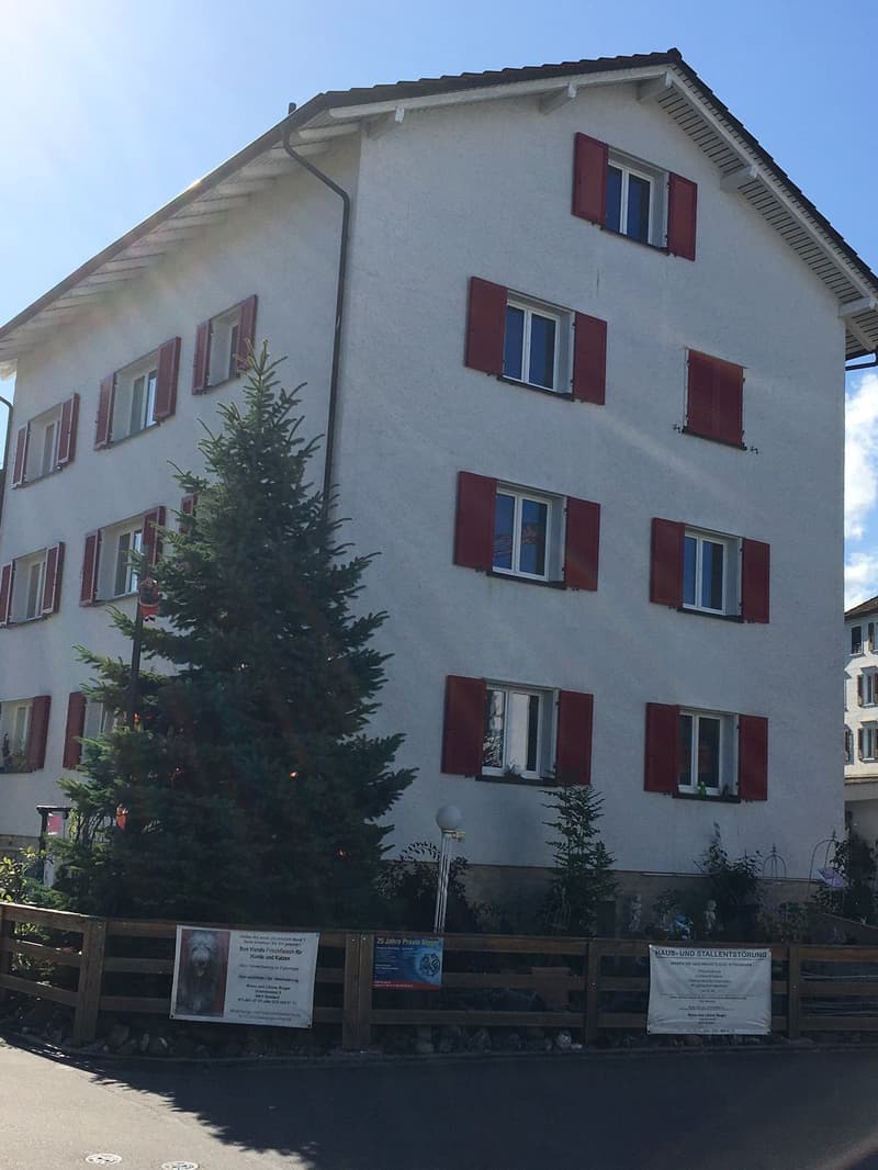 ruhige und schöne 4 Zimmer Wohnung mit Balkon (5)
