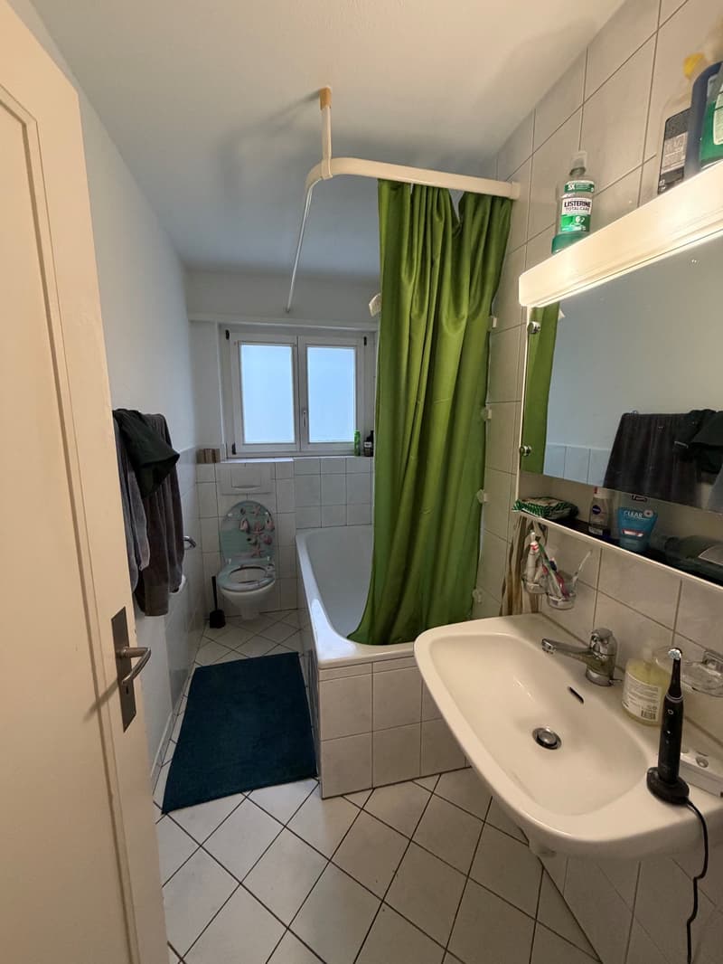 schöne 4 Zimmer Wohnung (2)