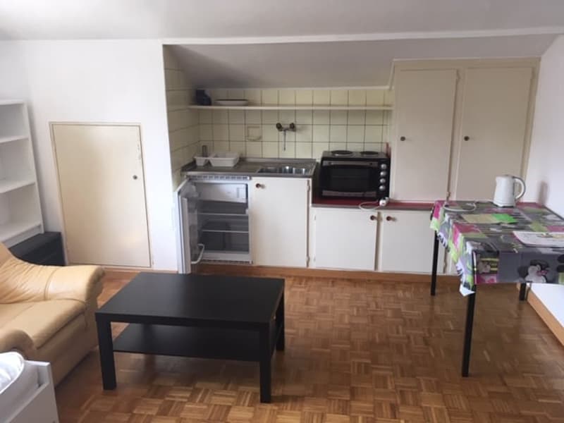 schöne 1 Zimmer Wohnung (2)
