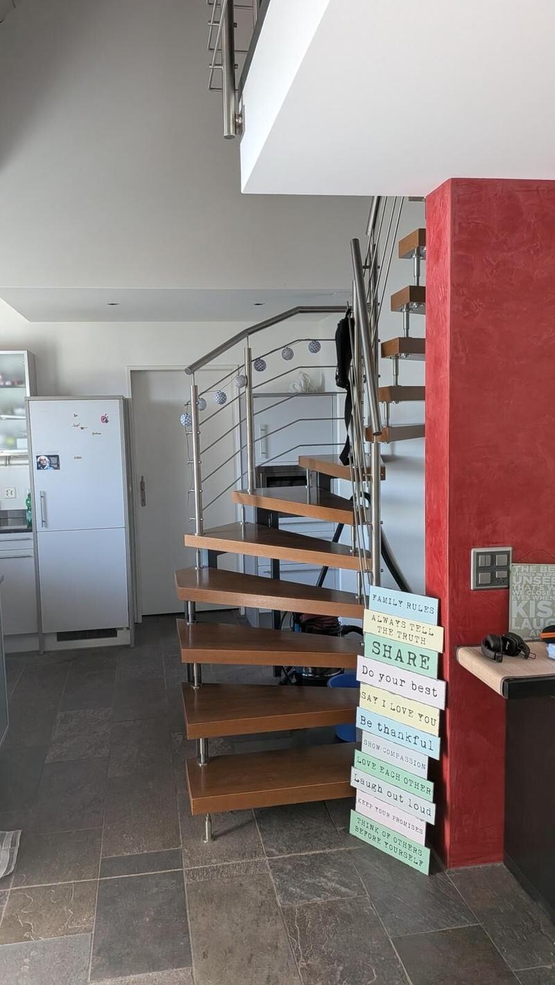 3 1/2-Zimmer-Maisonette-Wohnung mit traumhafter Aussicht (8)