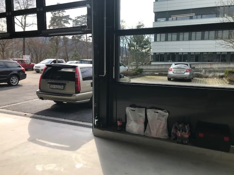 Moderne Gewerbeeinheit zu vermieten (5)