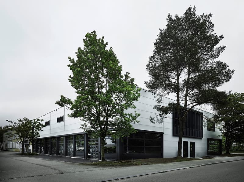 Moderne Gewerbeeinheit zu vermieten (2)
