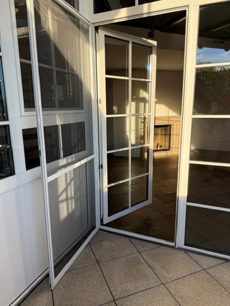 3 1/2-Zimmer-Maisonette-Wohnung mit traumhafter Weitsicht mitten im Golfparadies (10)