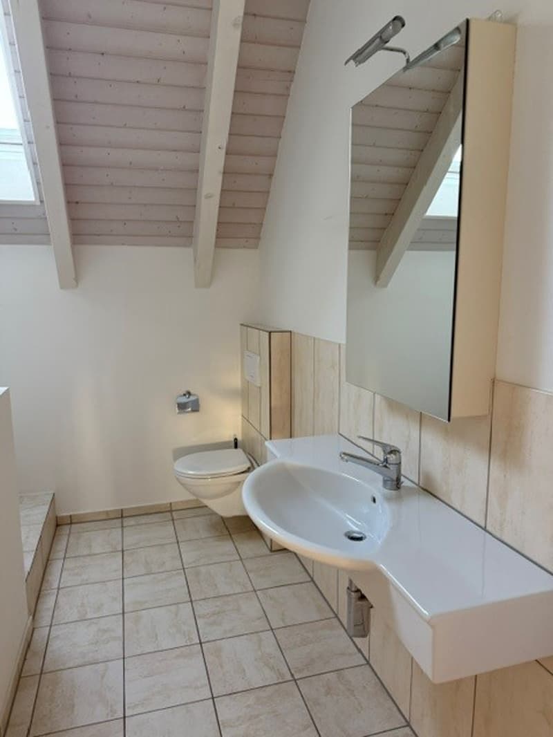 3 1/2-Zimmer-Maisonette-Wohnung mit traumhafter Weitsicht mitten im Golfparadies (25)