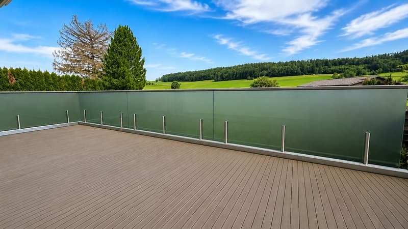 Grosszügiges Zuhause in 8127 Küsnacht mit viel Privatsphäre und Weitsicht (3)