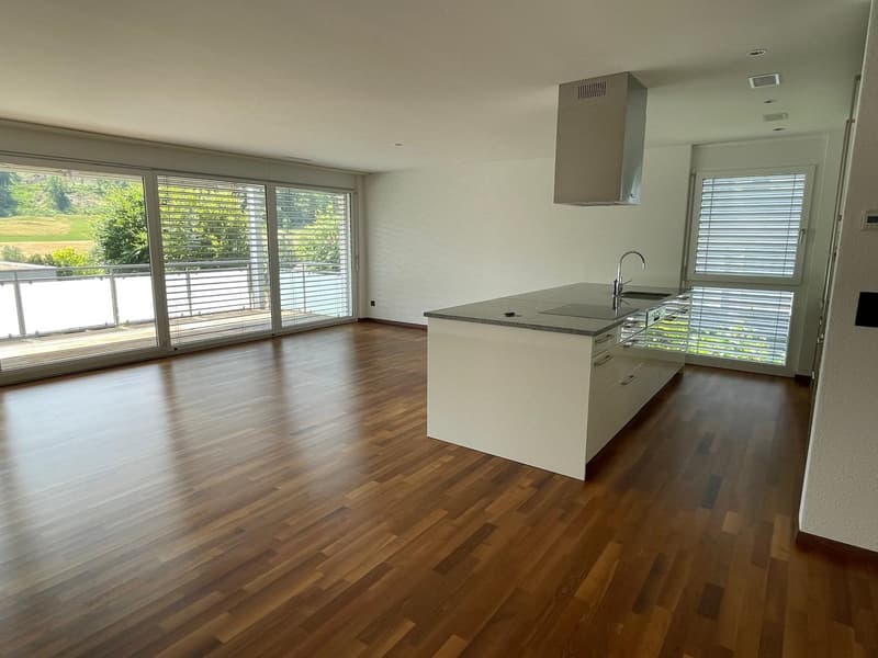 Moderne 3.5-Zimmer-Wohnung mit Traum-Aussicht (9)