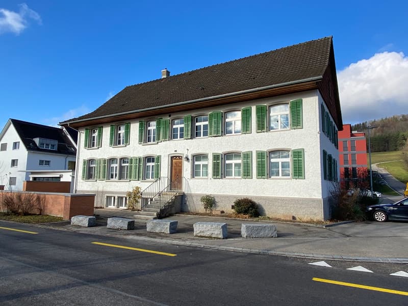Gemütliche 5-1/2 Zimmerwohnung (1)