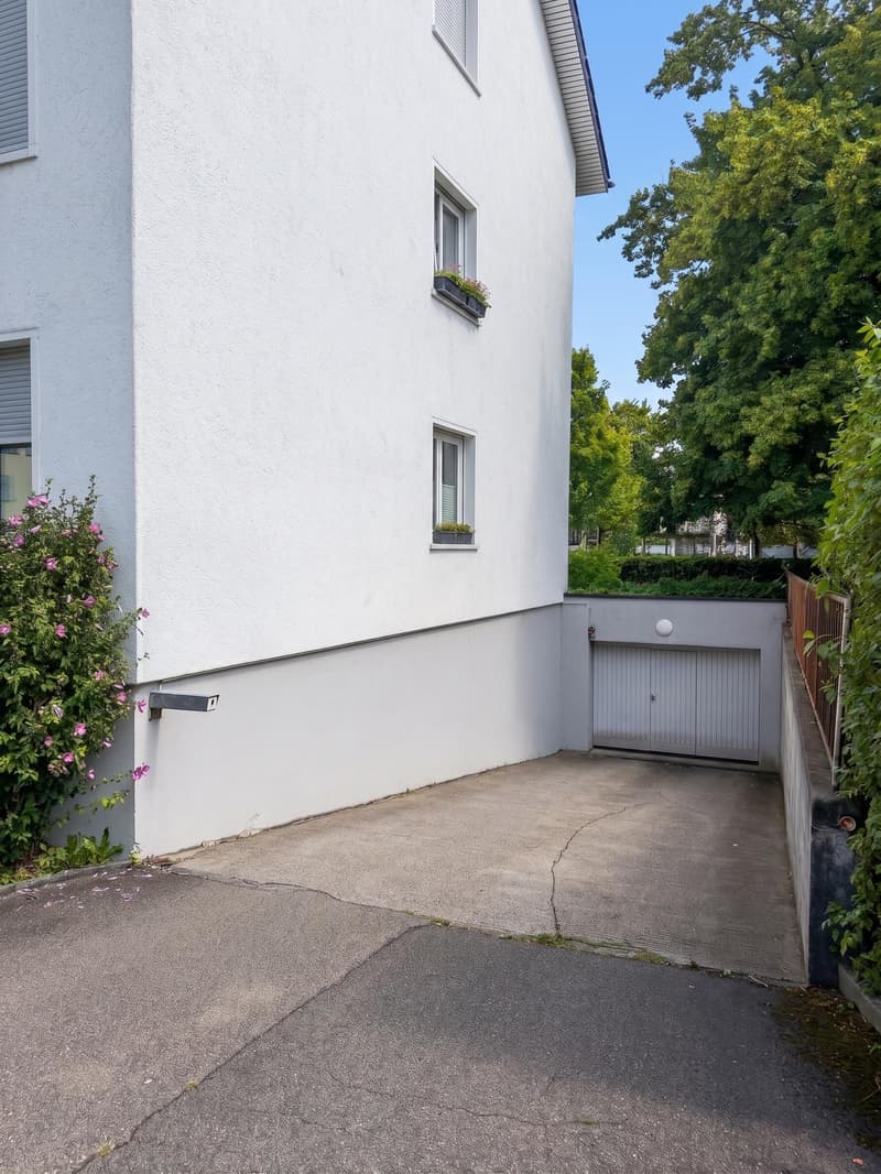 Tiefgaragenplatz in Zürich-Altstetten zu vermieten (1)