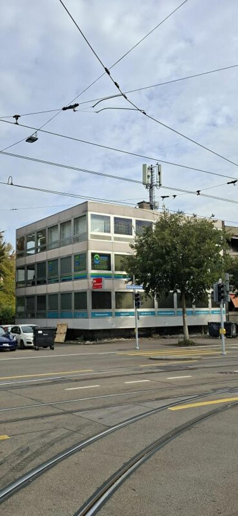 Gewerbeliegenschaft in der Wohnzone (2)