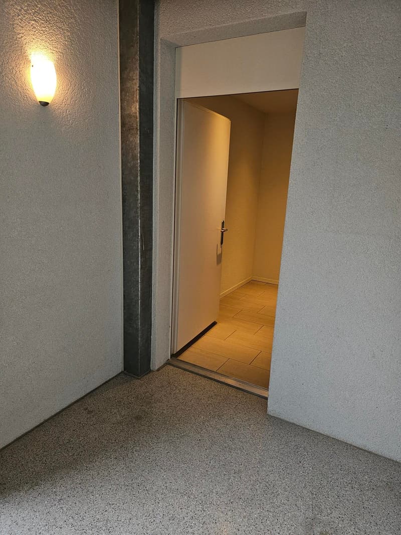 Helle 3.5-Zimmer-Wohnung mit Wintergarten und Gartensitzplatz in Gockhausen (11)
