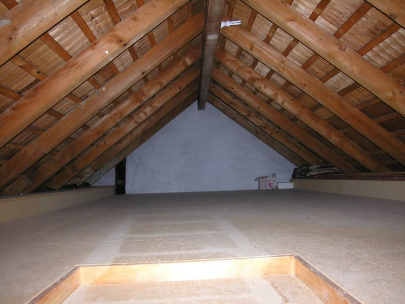 Charmante 4-Zimmer-Dachwohnung mit Seesicht in Küsnacht ZH (11)