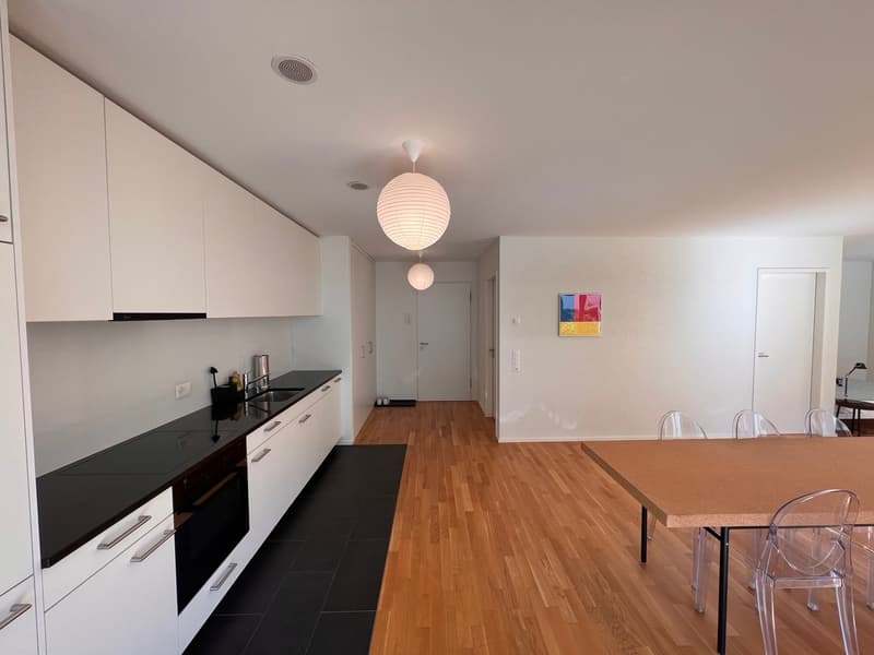 Moderne und helle Wohnung mit Gartensitzplatz (4)