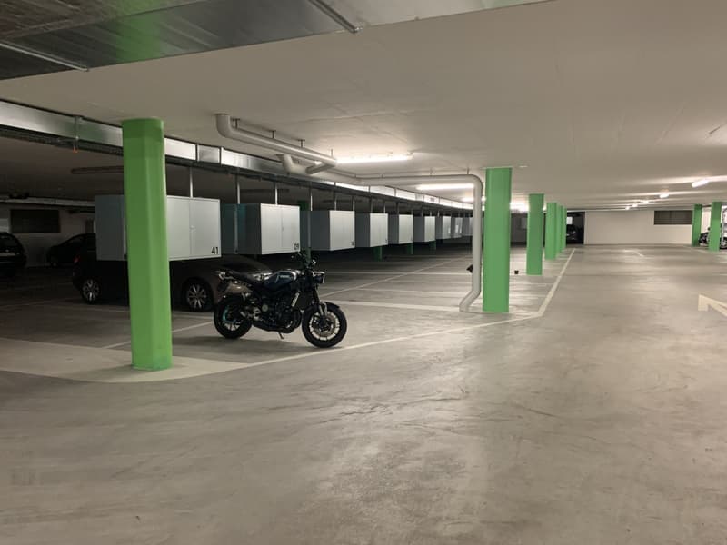 Einstellhallenplatz an zentraler Lage in Bonstetten zu vermieten (5)