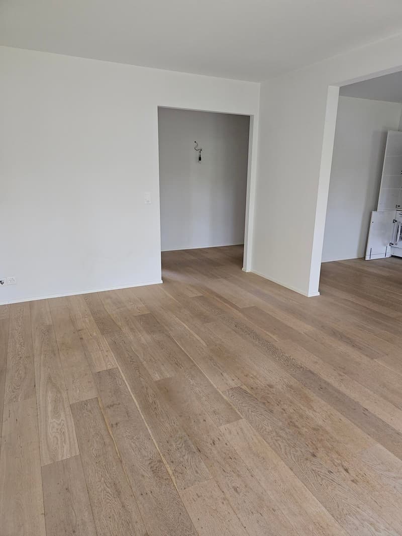 Befristet bis 30.09.2027 – Grosszügige 2.5-Zimmerwohnung mit Gartensitzplatz in Herrliberg (10)