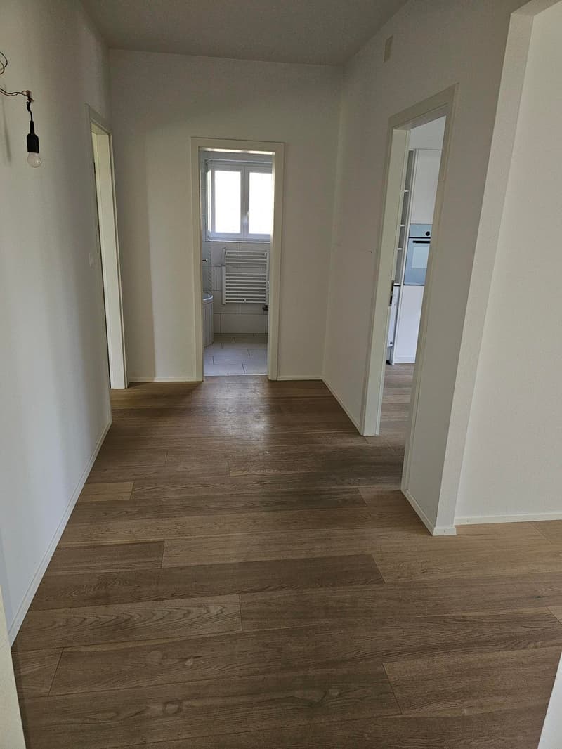 Befristet bis 30.09.2027 – Grosszügige 2.5-Zimmerwohnung mit Gartensitzplatz in Herrliberg (6)