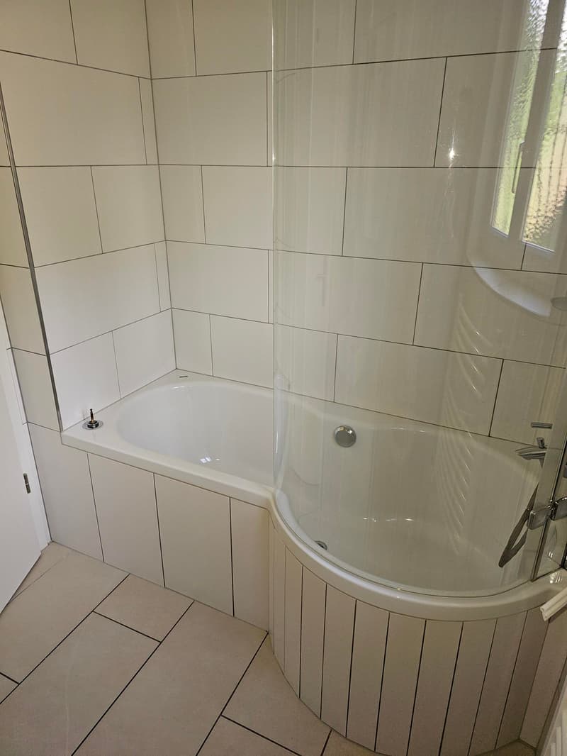 Befristet bis 30.09.2027 – Grosszügige 2.5-Zimmerwohnung mit Gartensitzplatz in Herrliberg (15)