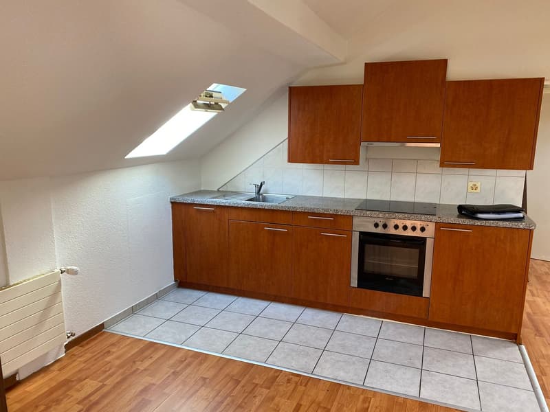 2.5-Zimmer-Dachwohnung im 3. Stock – per sofort verfügbar (7)
