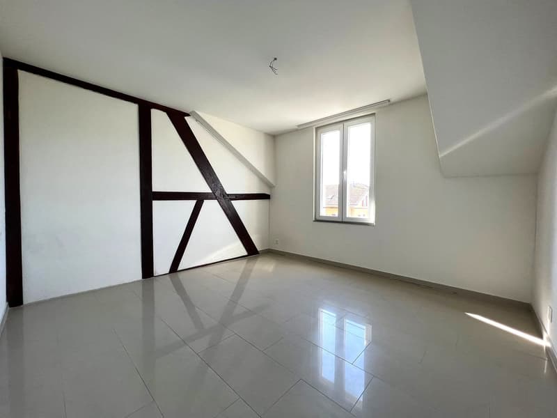 Moderne 4.5-Zimmer-Wohnung mit Balkon (7)