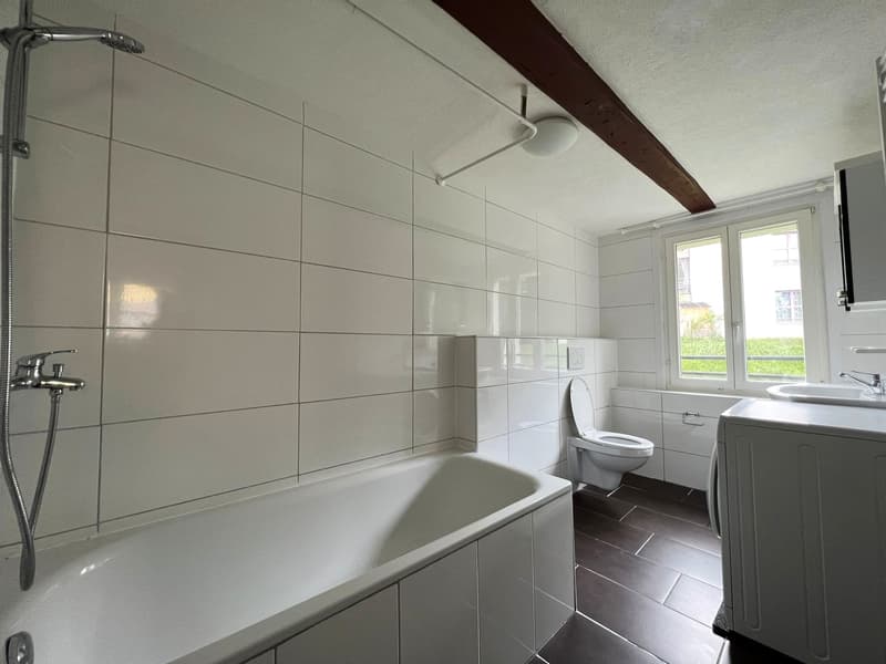 Charmante 3.5-Zimmer-Wohnung mit Balkon in Degersheim (2)