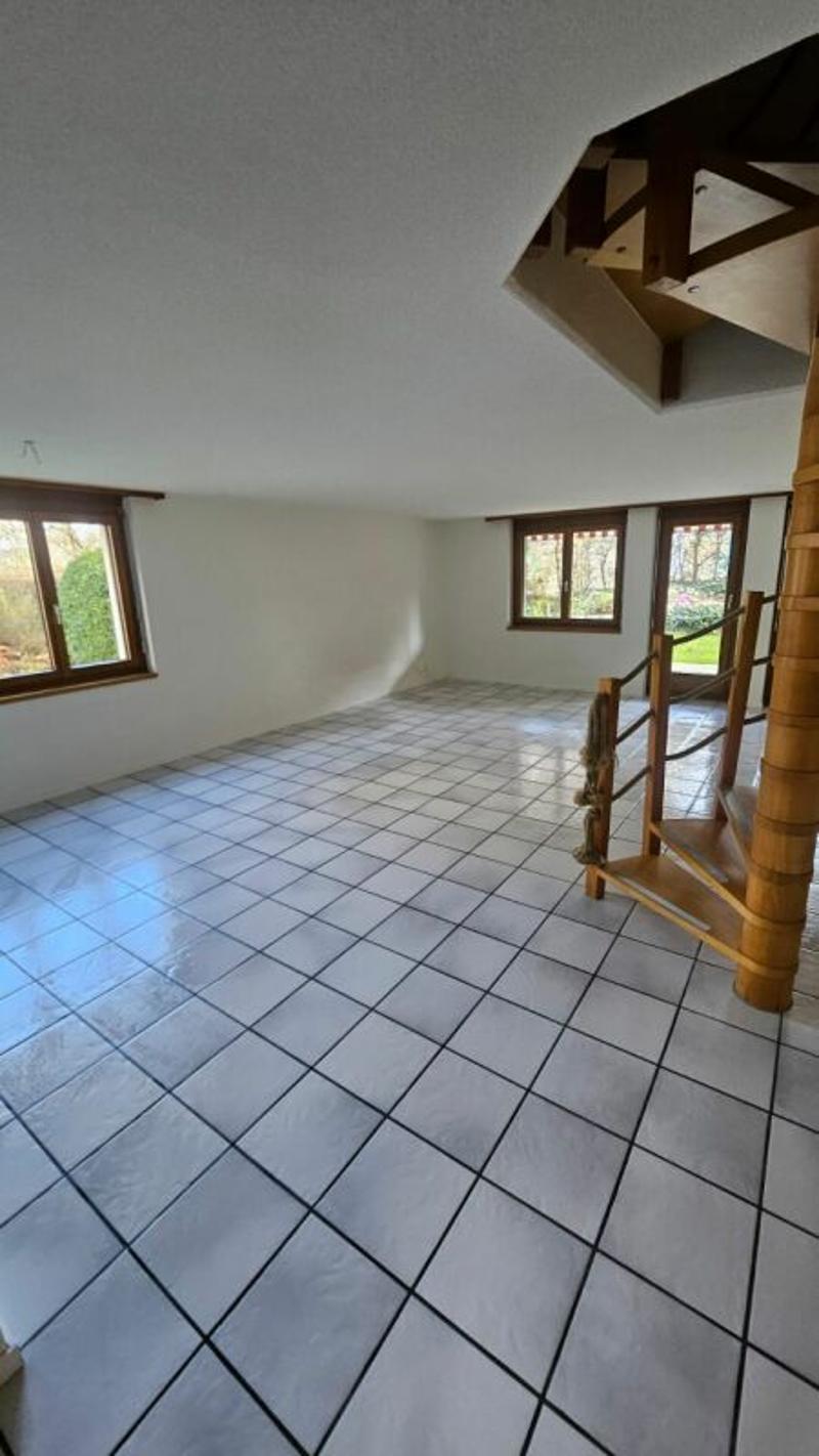 Attraktive und grosszügige 5.5-Zimmer-Maisonettewohnung (10)
