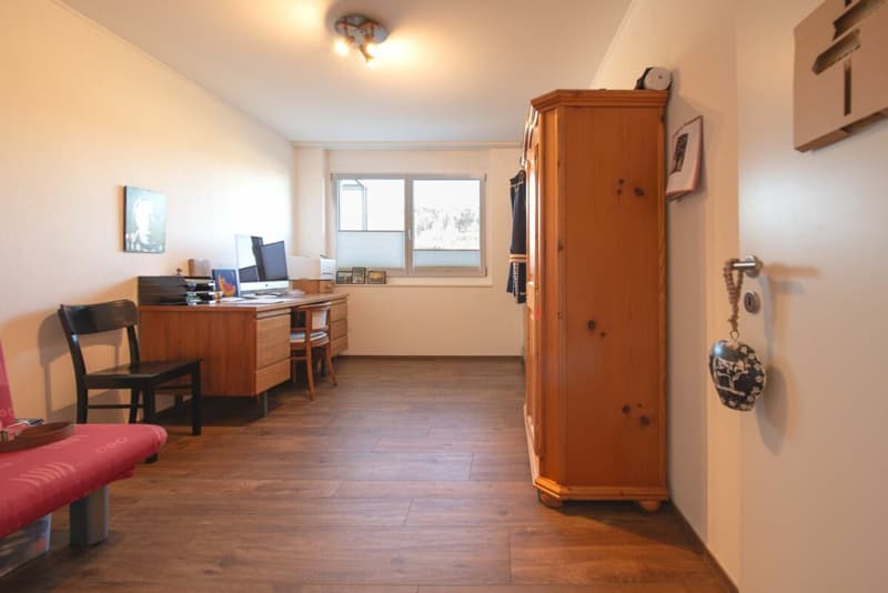 Moderne 4.5-Zimmer-Wohnung mit grossem Balkon - nur wenige Schritte vom Bahnhof (14)