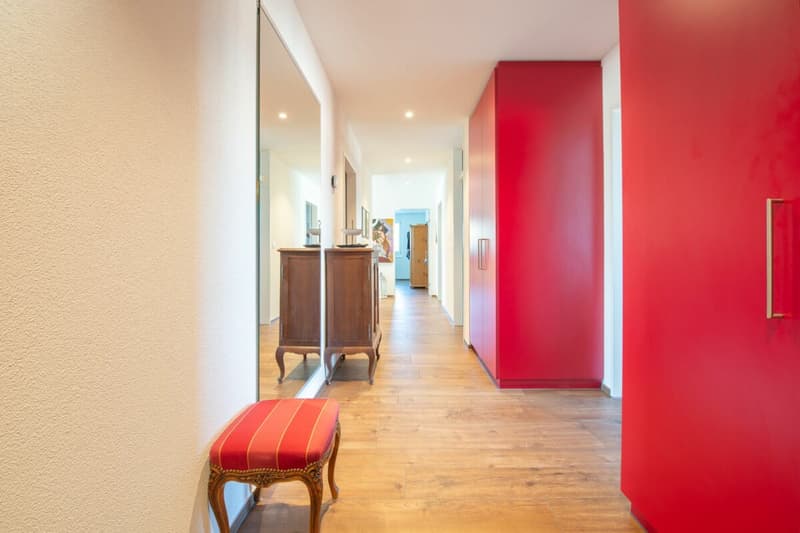 Moderne 4.5-Zimmer-Wohnung mit grossem Balkon - nur wenige Schritte vom Bahnhof (12)