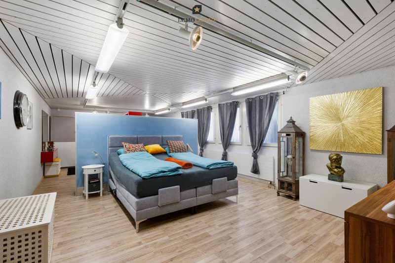 Grosszügigkeit und Ruhe prägen den Masterbedroom. Ihr privater Bereich für entspannten, ungestörten Schlaf.