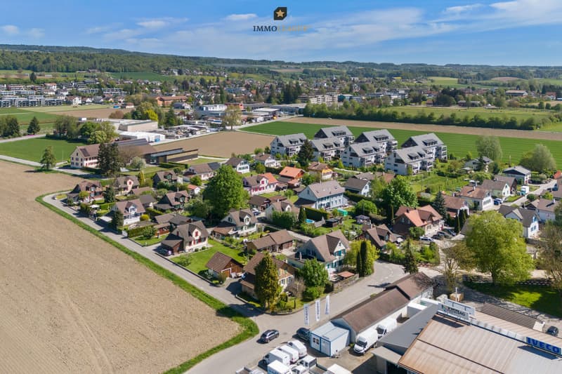 Vielseitiges Familienidyll mit aussergewöhnlichem Platzangebot.