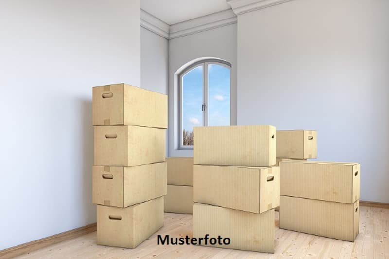 *Dépot/bureau aus sous-sol dans le quartier d'Alt*