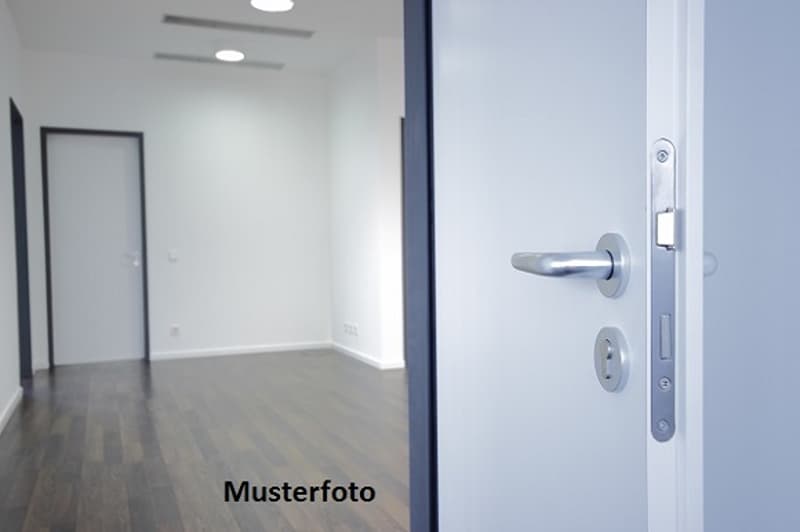 *Ufficio*