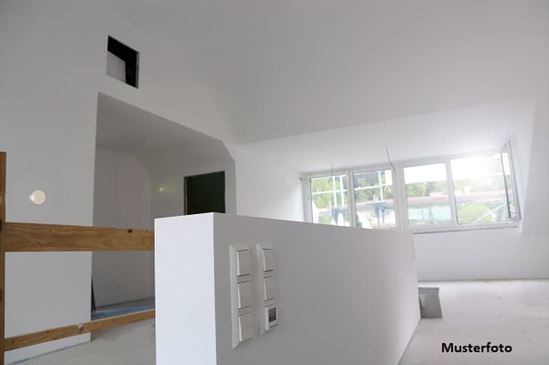 *Garten-Maisonette-Wohnung* (1)