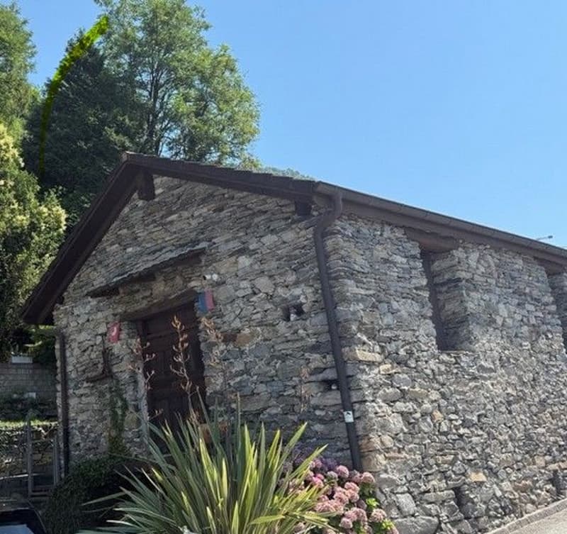 *Rustico con vista sul lago* (6)