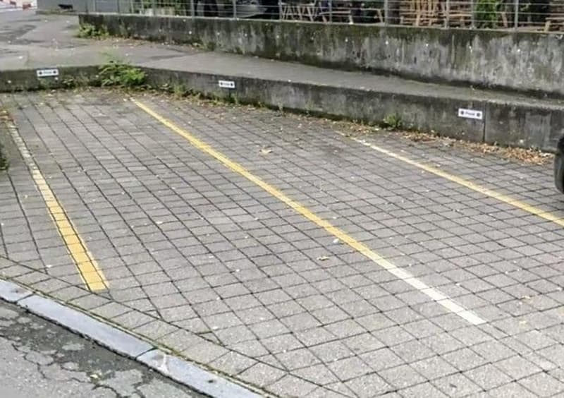 *Restaurant mit 6 Zimmern* (5)