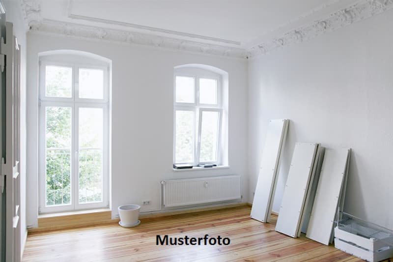*4,5-Zimmer-Wohnung* (1)