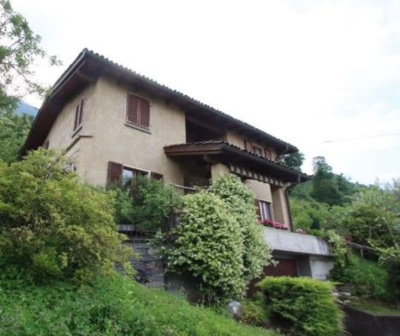 *Casa unifamiliare* (4)