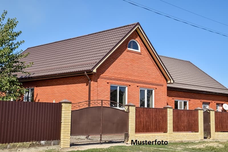 *Villa* (1)