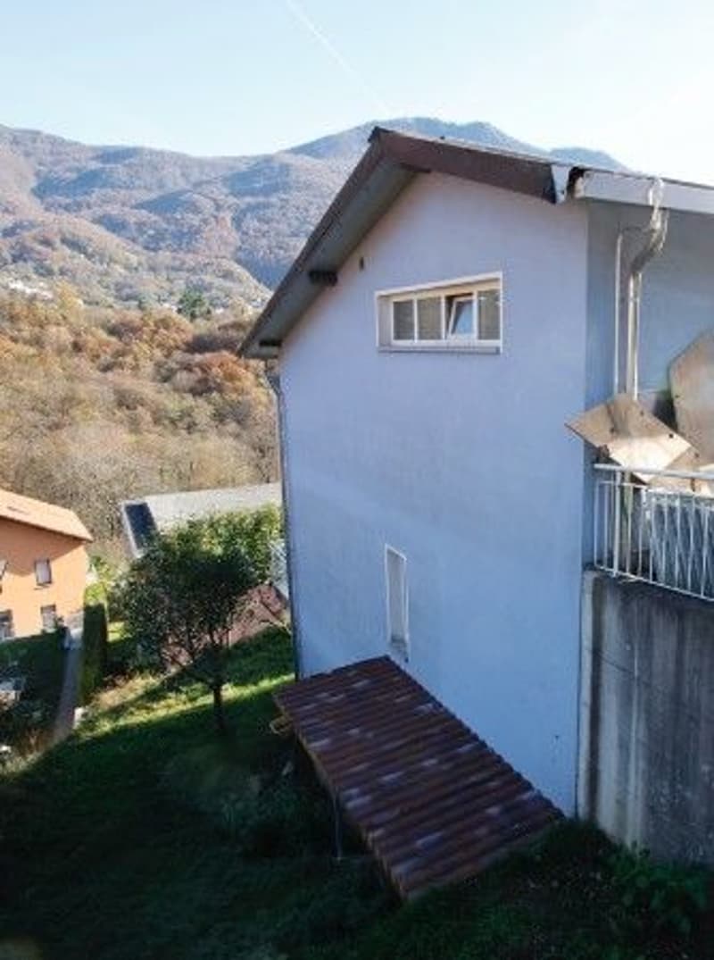 *Edificio misto* (2)