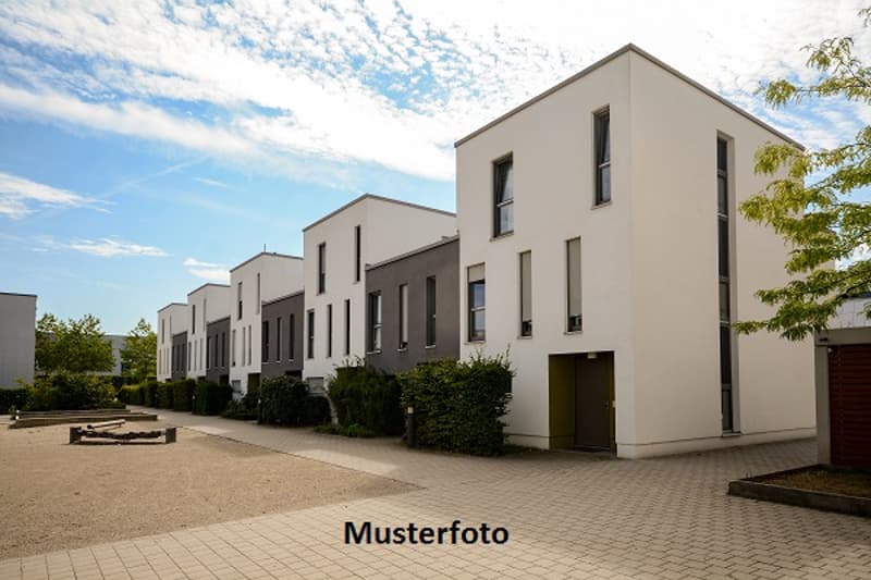 *Reihen-Einfamilienhaus* (1)