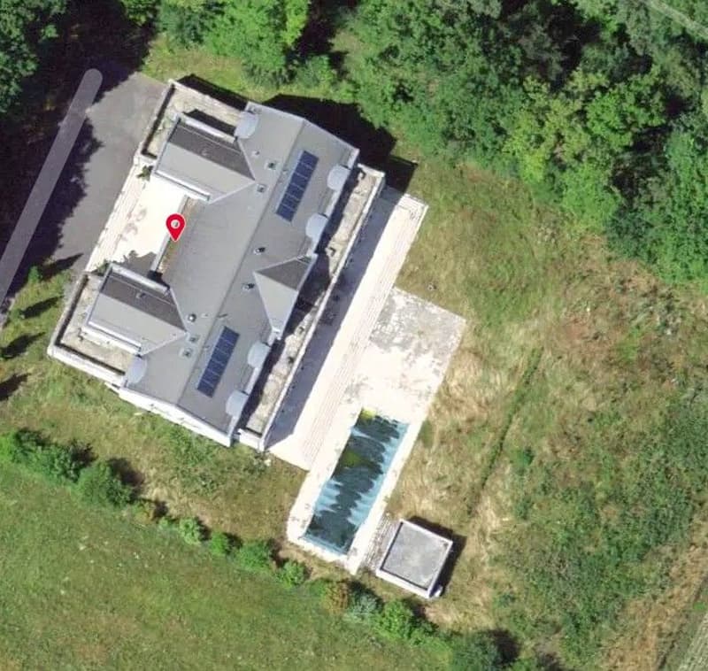 *Villa avec vue sur le lac* (3)