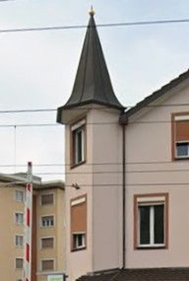 *Gewerbeobjekt mit Wohnung und Einzelzimmern* (6)