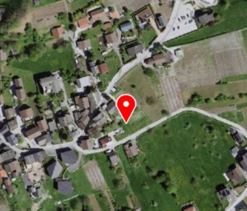 *Terrain à bâtir d'une situation excellente* (4)