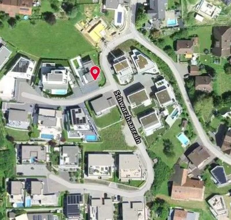 *Modernes 6,5-Zimmer-Einfamilienhaus mit Aussenschwimmbad* (2)