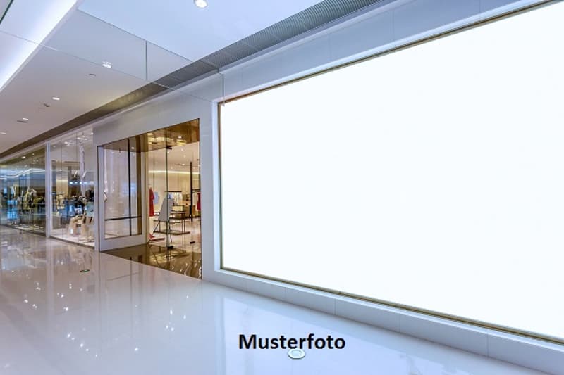*Spazio commerciale* (1)