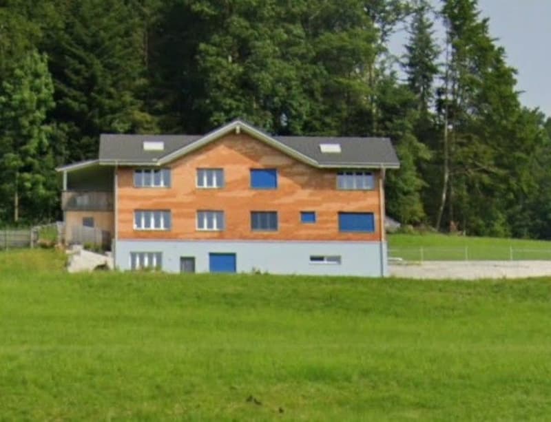 *Mehrfamilienhaus mit ganzjähriger Besonnung und Bergsicht* (3)