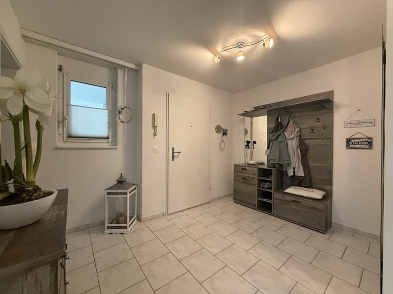 25-319 sehr gepflegte 4.5-Zimmer Gartenwohnung (2)