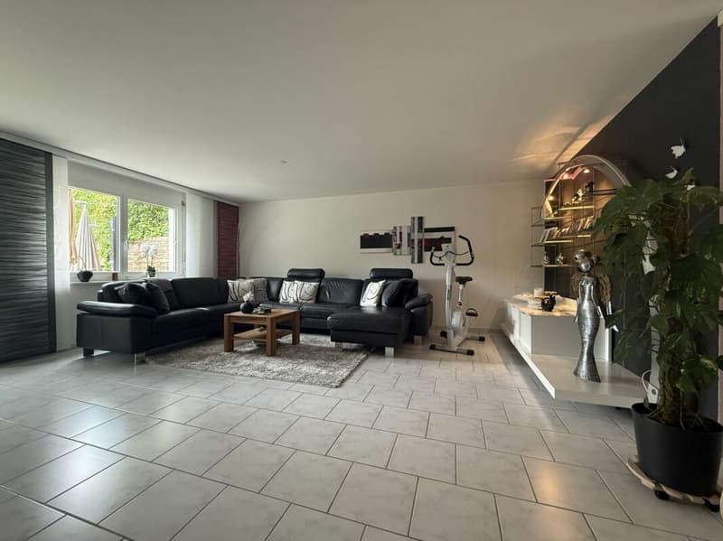 25-319 sehr gepflegte 4.5-Zimmer Gartenwohnung (7)