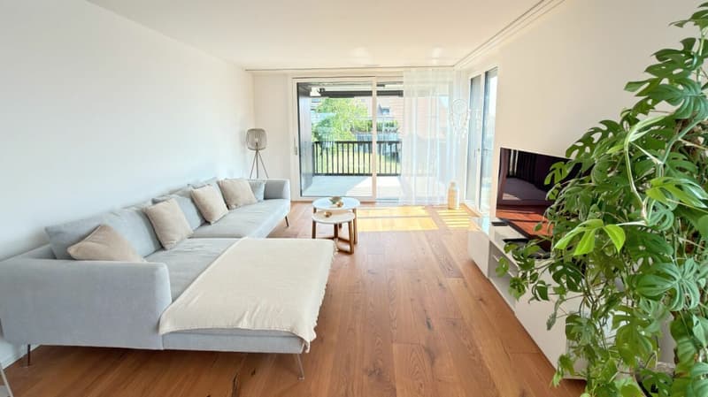 Moderne 3.5-Zimmer-Wohnung mit zwei Balkonen und herrlicher Weitsicht (3)